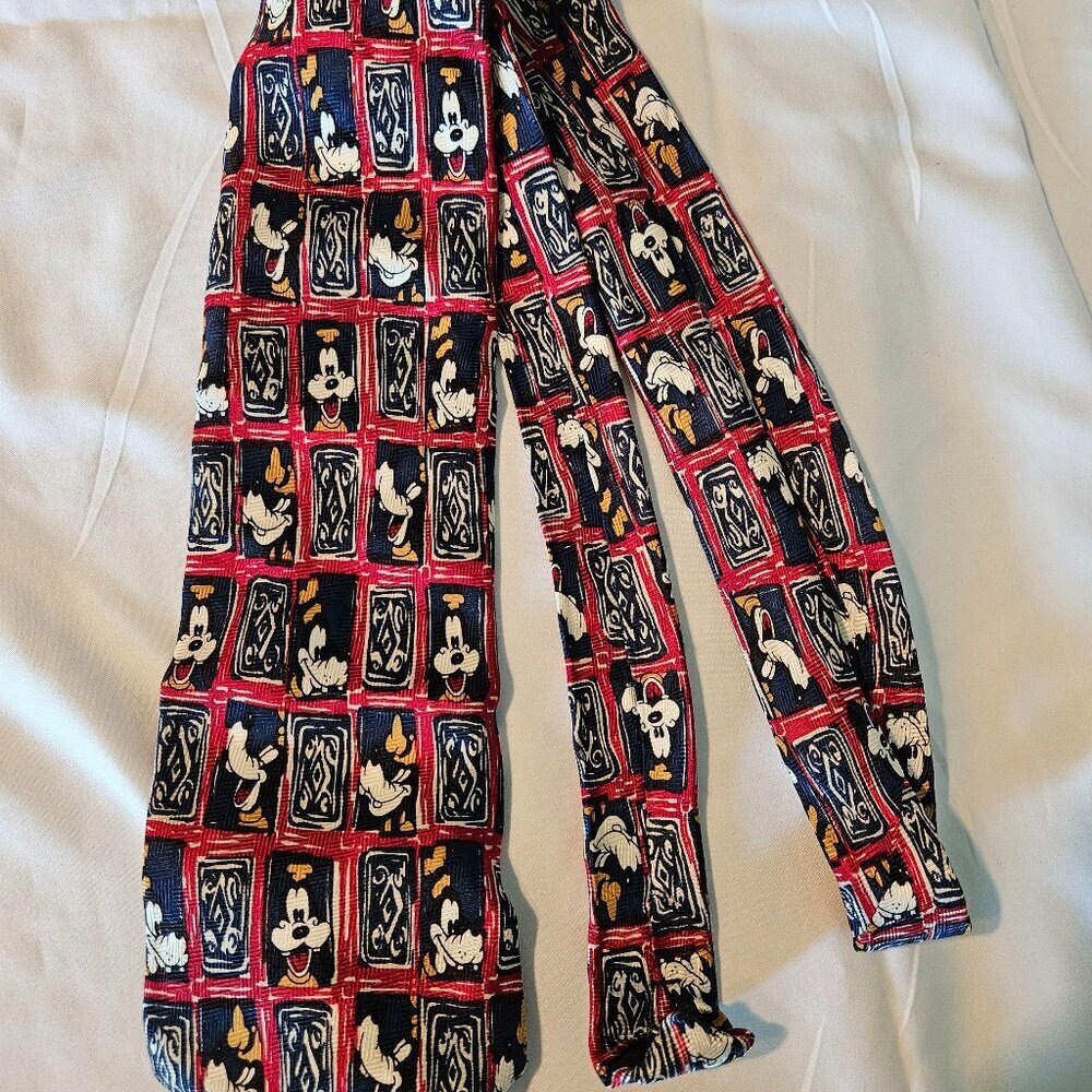 The Disney Store Silk Goofy‎ Neck Tie